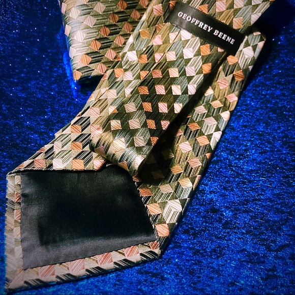 Geoffrey Beene neck tie - Picture 2 of 15